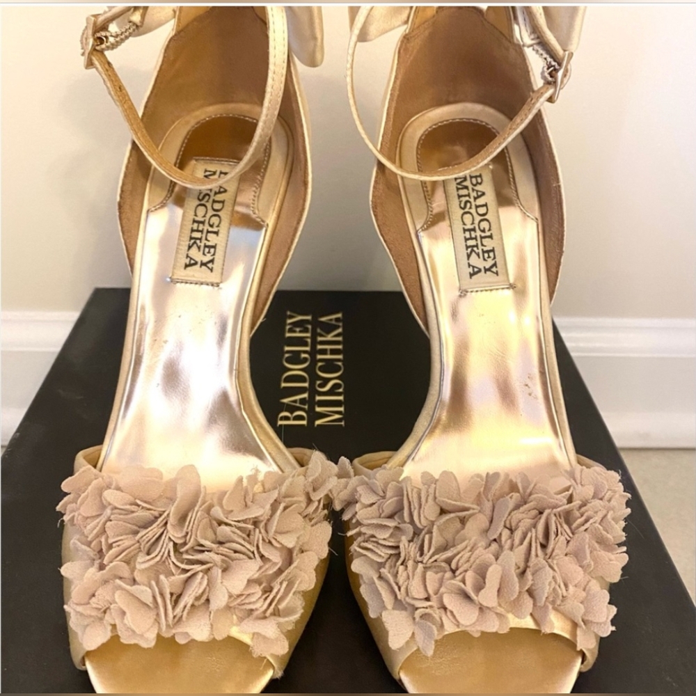 NWT Badgley Mischka Champagne Heels 7.5 - Picture 1 of 10